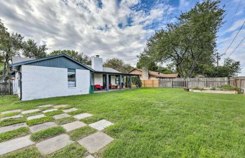 Pet-Friendly Lockhart Home with Private Yard - Foto 21