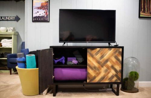 Colonial Cottage with Hot Tub & Sauna-Family Friendly - Photo 30