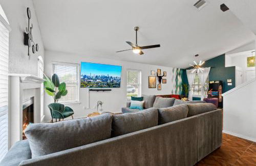 Cowboy Pool - Large Patio - King Bed - Firepit Table - Pet Friendly - Photo 9