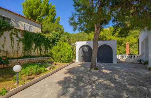 Beautiful Apartment In Klek With Wifi - Photo 13