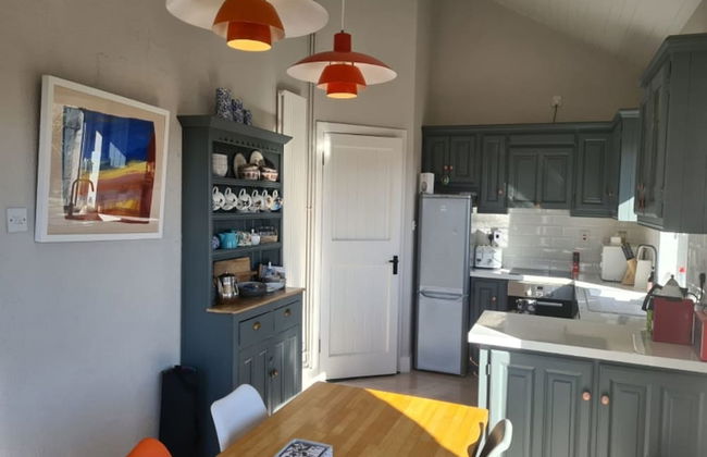 Detached Cottage Overlooking Lake in Connemara - Foto 28