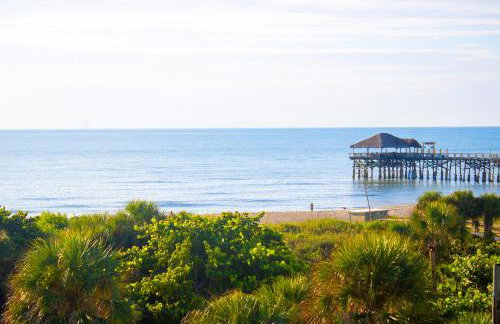 Cocoa Beach Towers - Oceanfront Resort with Heated Pool, Tennis Steps from the Pier - Foto 8