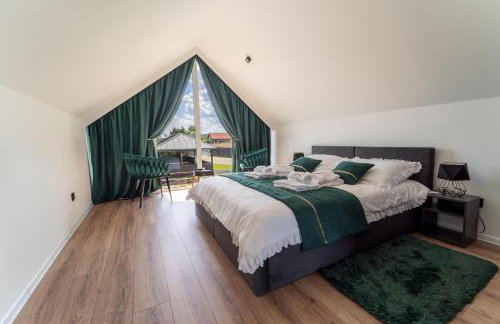 VILLAGE RESORT Sauna & Jacuzzi & Netflix - Photo 32