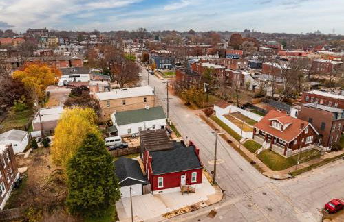 Luxury STL Oasis Sauna, Firepit, HotTub and Games - Foto 7