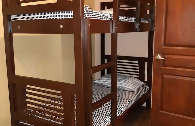 Restful 3BR Hillside Duplex - Foto 4