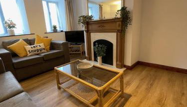 Pine Cottage cosy 3 bed sleeps 4 - dogs very welcome - Foto 2