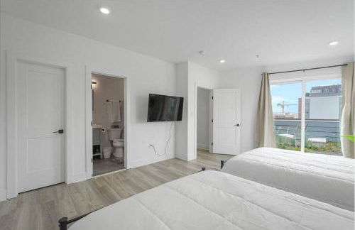 Enjoy City Skyline Views from private RoofDeck! - Foto 18