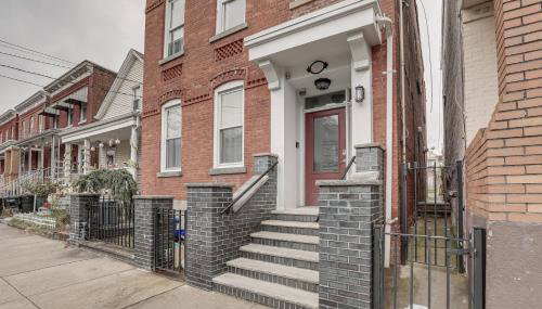 Comfy Bayonne Townhome about 11 Mi to NYC Attractions - Foto 3