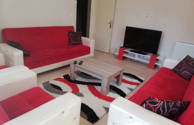 A Suit Residence - Photo 9