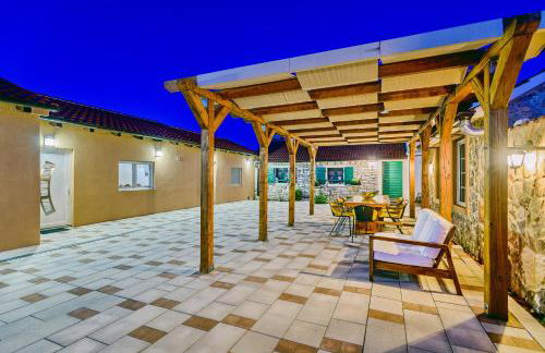 Countryside holiday home - pool - big terrace - Foto 54