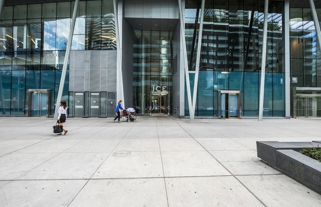 Condo in the sky with a breathtaking view - Foto 26