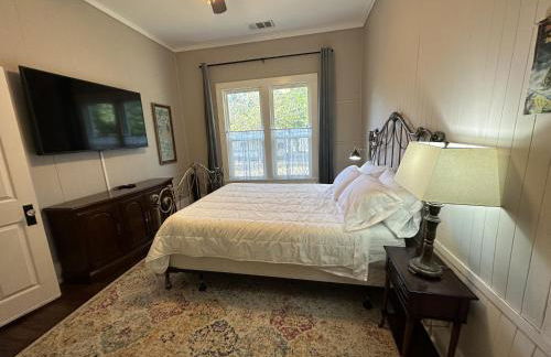 Blueberry Bungalow - Locally Run! Enjoy our PS5! - Foto 14