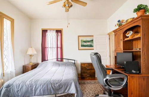 Cozy Cape Cod Bungalow King Queen WD Full Kitchen Wifi Desk - Foto 16