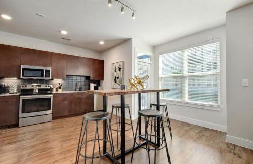 Attractive Cozy Studio Near Downtown Pool Gym - Foto 18