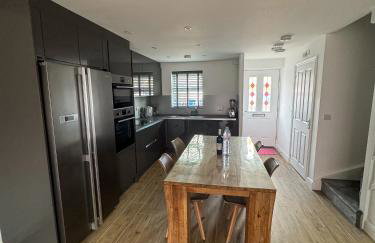 Lux House, Jennett's Park - Photo 20