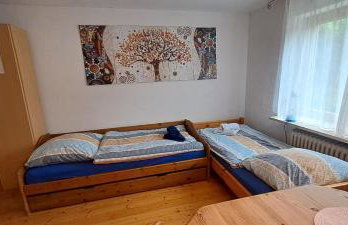 helle Souterrainwohnung nähe Flughafen, Landshut und München 1 bis 5 Personen - Foto 5