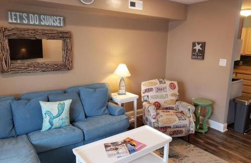 Marylander Condominiums, 90 steps from the beach - Foto 63