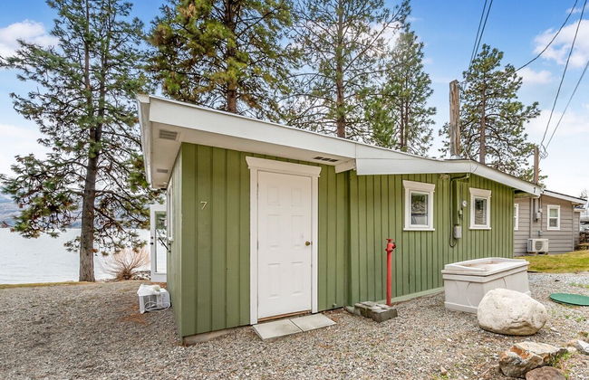Secluded Cabin on Lake Okanagan - Photo 22