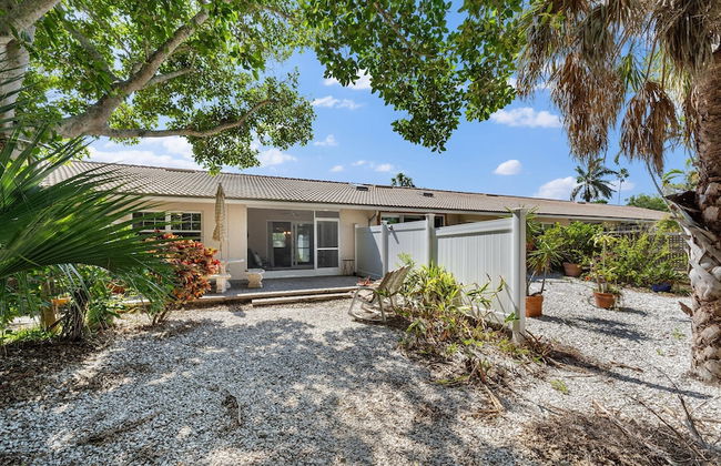 Sunset Sanctuary 2 Bedroom Condo by RedAwning - Foto 45