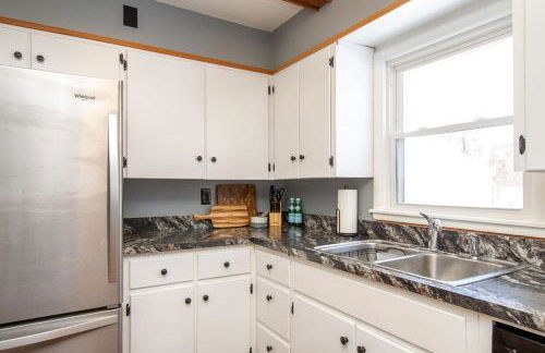 NEW Charming Home in the Heart of North Fargo - Foto 40