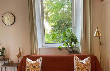 Characterful Edinburgh 1BR, Private Deck, Leith & Walk to City Centre - Foto 2