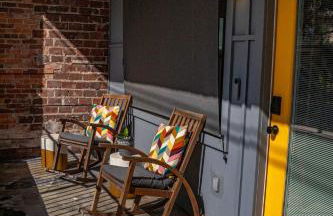 Urban Oasis - A Newly Renovated 4BR Dream - Foto 29