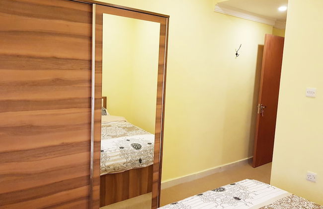 Cozy 2 Bedroom Apartment - Photo 4