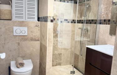 LE TERRACOTTA COTE D'AZUR - Proche PLAGE - Terrasse & Confort - CLIM - Parking et Wifi Gratuit- OFFRE SPECIALE - Foto 20