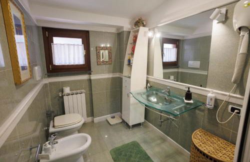 The Lemon Tree House - Photo 25