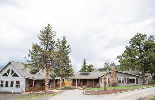 Twin Owls Lodge, Great for families Master bedroom, Loft, full kitchen, Dogs OK - Foto 13