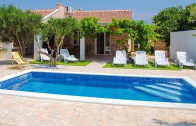 Holiday home Tina with Private Pool - Foto 1