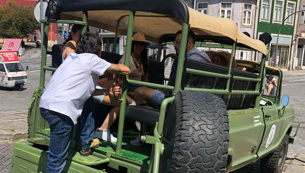 Subiendo a bordo del vehículo