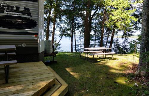 Lakefront! Twin Birch Resort - The Loon - Foto 7