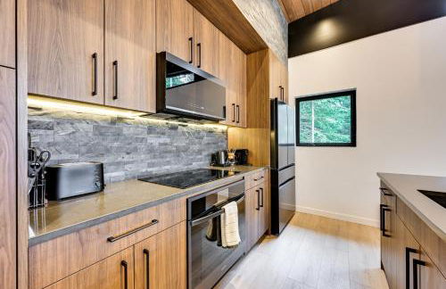 Ski In and Out The Mountainside House with Hot Tub! - Foto 14