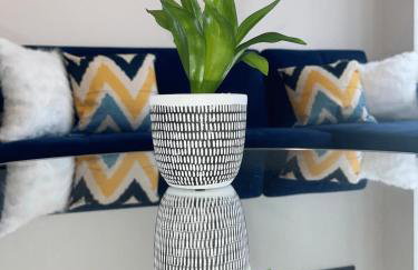 The Felix Apartments - 2 Bedrooms - WIFI - FREE Parking - Photo 9