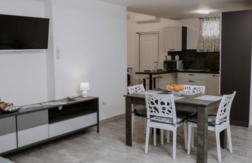 House Paradise- House Arena - Photo 15