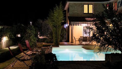 Villa Aldo with private pool by WiiBuk - Foto 5, Garden, sunbed, Garden view