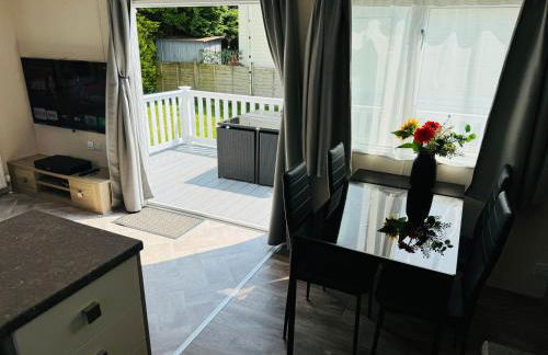 Rosa - Bournemouth Holiday Home - Photo 6