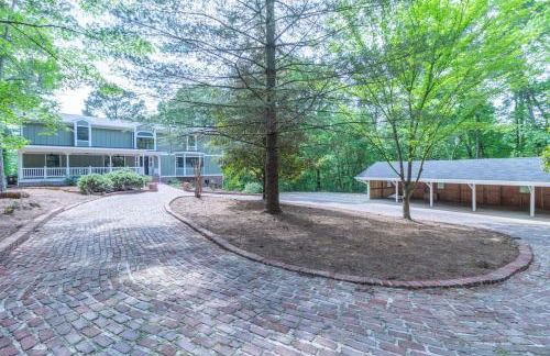 Large Hillside Retreat with Pool and Hot Tub - Foto 71