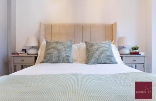 Hook Three Bed Flat Parking - Photo 11