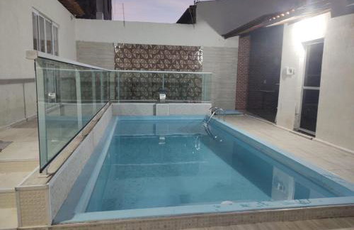 Casa com piscina perto do Parque do Povo - Foto 1