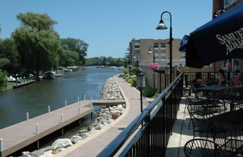 McHenry Riverside Retreat Comfort - Foto 54