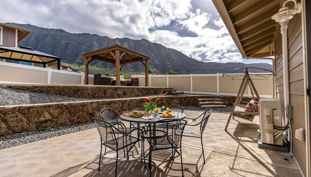 Makaha Villa by Avantstay Mountain + Ocean Views - Photo 3