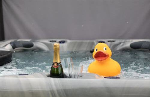 Beecham Farmhouse - Photo 5