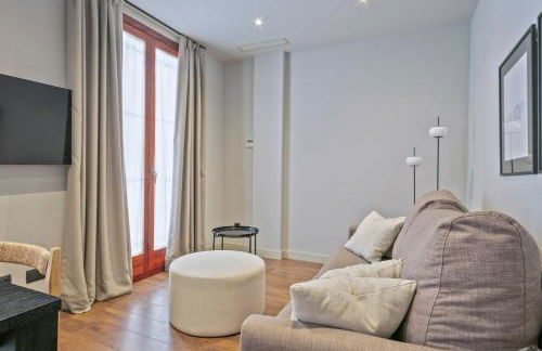 Uma Suites Barceloneta Beach - Photo 15