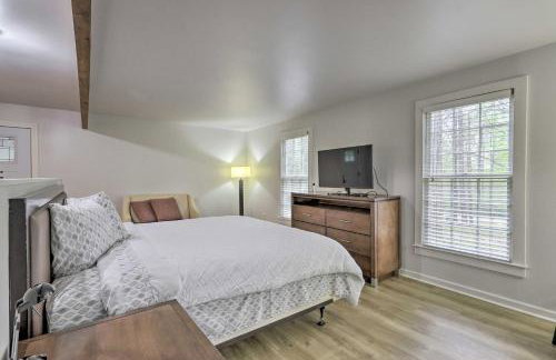 Riverdale Studio about 18 Mi to Downtown Atlanta! - Photo 11