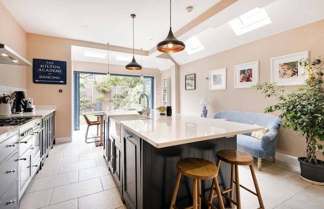 Spectacular Shepherds Bush Home Close to Westfield - Photo 19