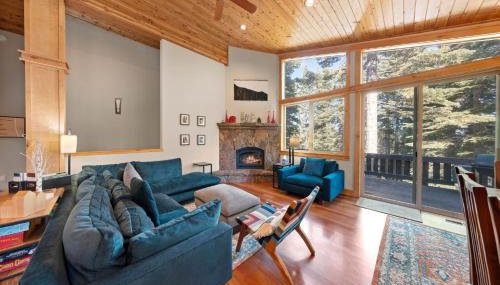 Skislope Manor - Spacious Tahoe Donner 4 BR with Gorgeous Home Theater and Hot Tub - Foto 1
