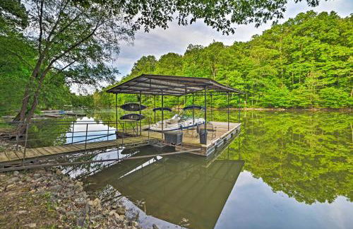 Lake Barkley Home Private Dock, Kayaks, Fire Pit! - Foto 1