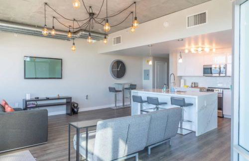 Modern Downtown SD Apartment Stunning City Views - Foto 13